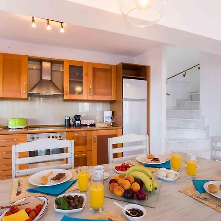 アパート Salty Breeze Beachfront Apartment *