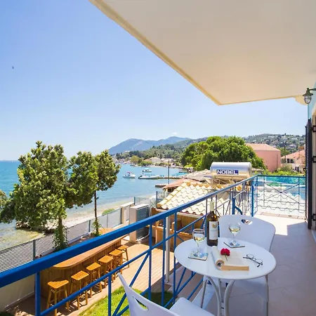 アパート Salty Breeze Beachfront Apartment *