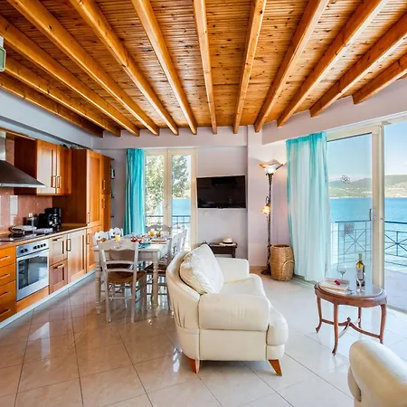 Salty Breeze Beachfront Lygia (Lefkada)