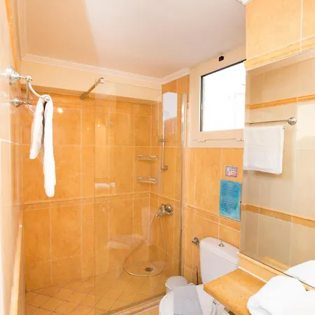 Salty Breeze Beachfront Lägenhet