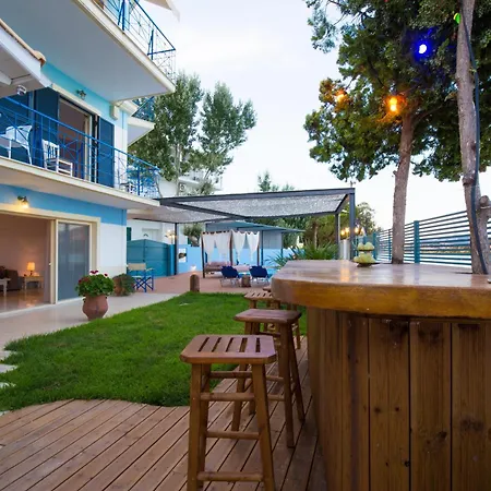 Διαμέρισμα Salty Breeze Beachfront
