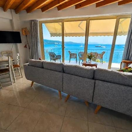 アパート Salty Breeze Beachfront *