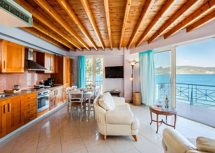 Salty Breeze Lygia (Lefkada)