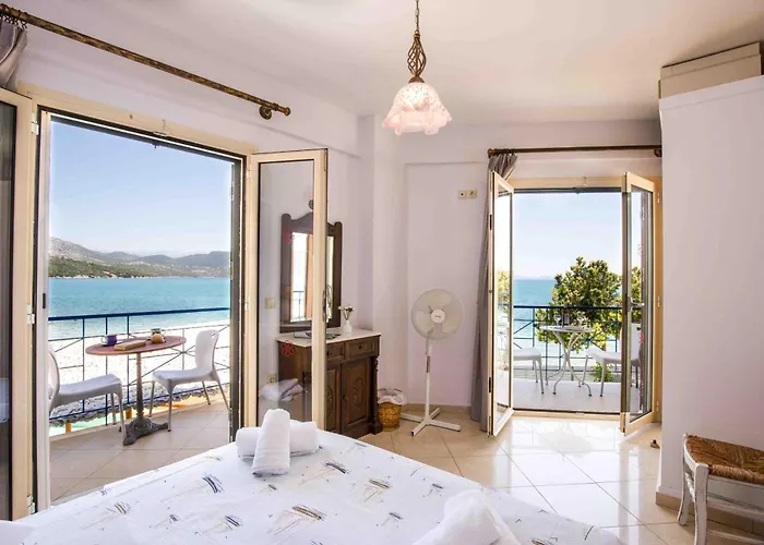 Salty Breeze Lygia (Lefkada)